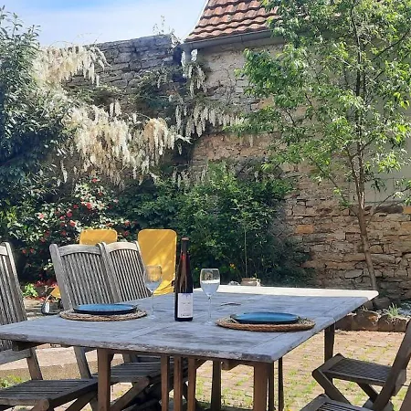 A L'ancienne Ecole Oda ve Kahvaltı Nordheim